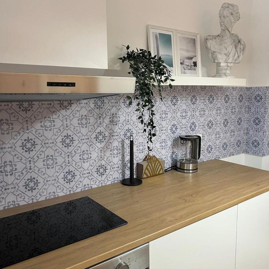 Luxurioeses Apartment,Neubau, 4 Personen, Parkplatz, Griechischer Stil โบคุห์ม ภายนอก รูปภาพ